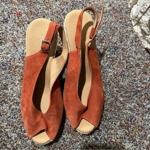 Women’s Suede Slingback Peep-Toe Espadrilles — Rust